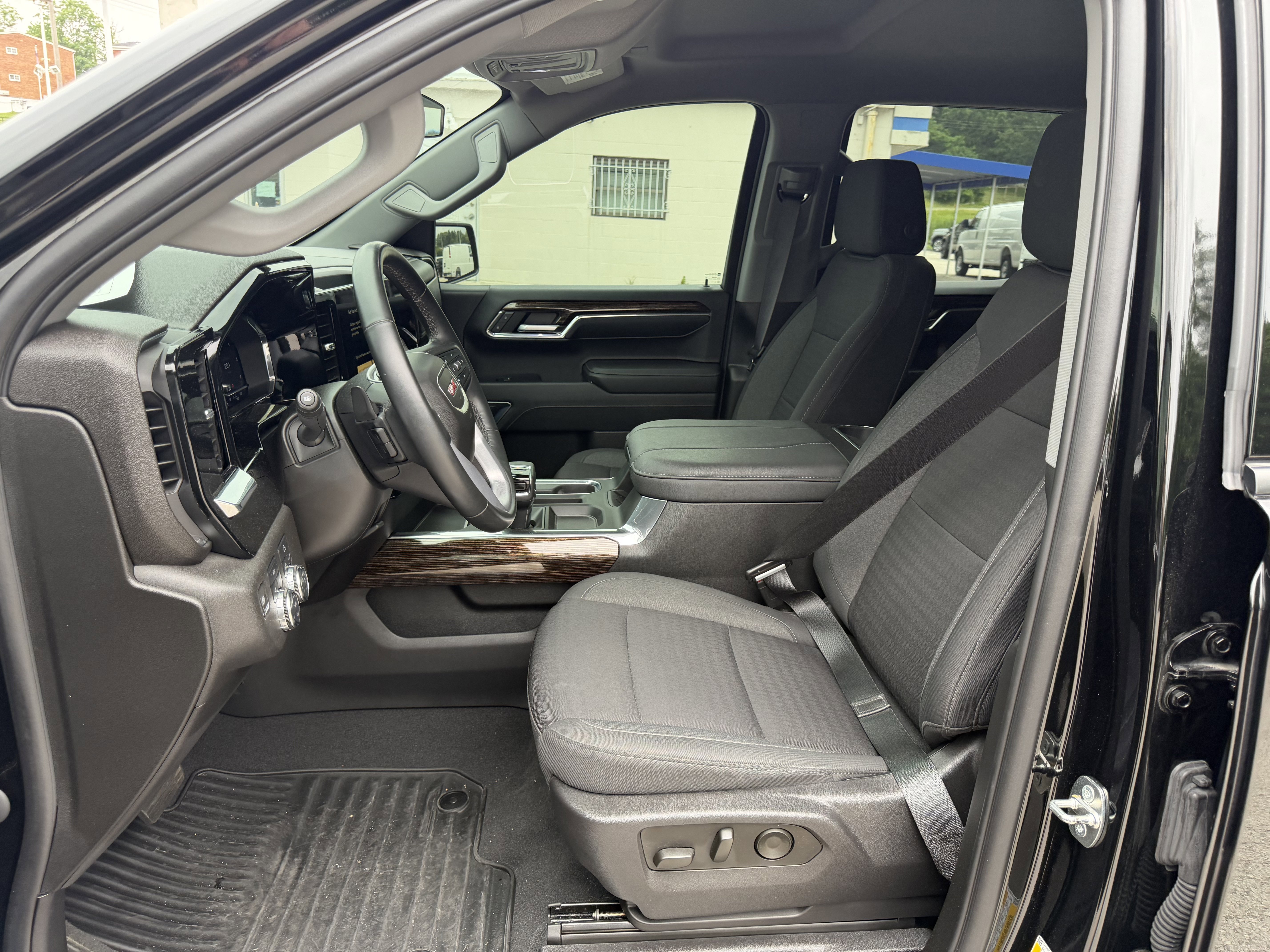 Used 2023 GMC Sierra 1500 Elevation AWD/4WD image 12