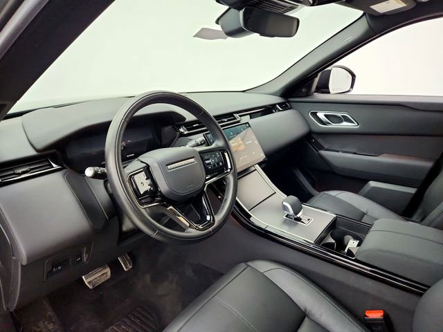 Certified 2025 Land Rover Range Rover Velar Dynamic SE image 16