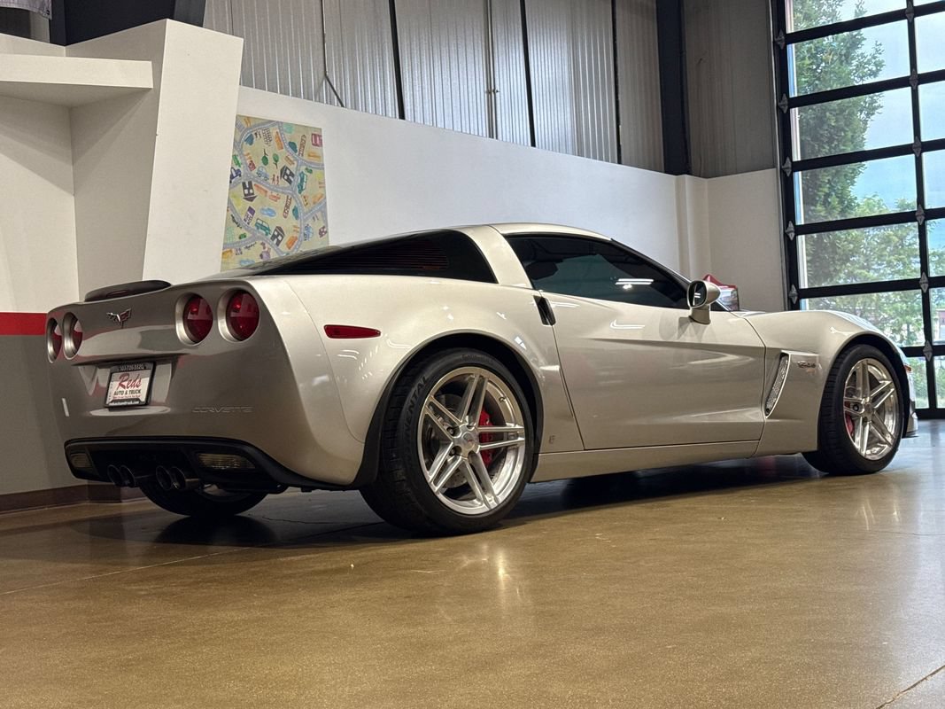 Used 2007 Chevrolet Corvette Z06 w/ Preferred Equipment Group RWD image 30