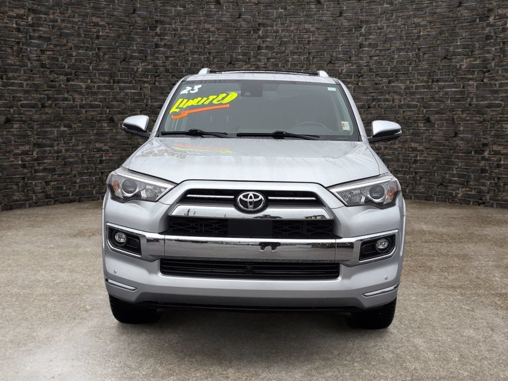 Used 2019 Toyota 4Runner SR5 RWD image 4