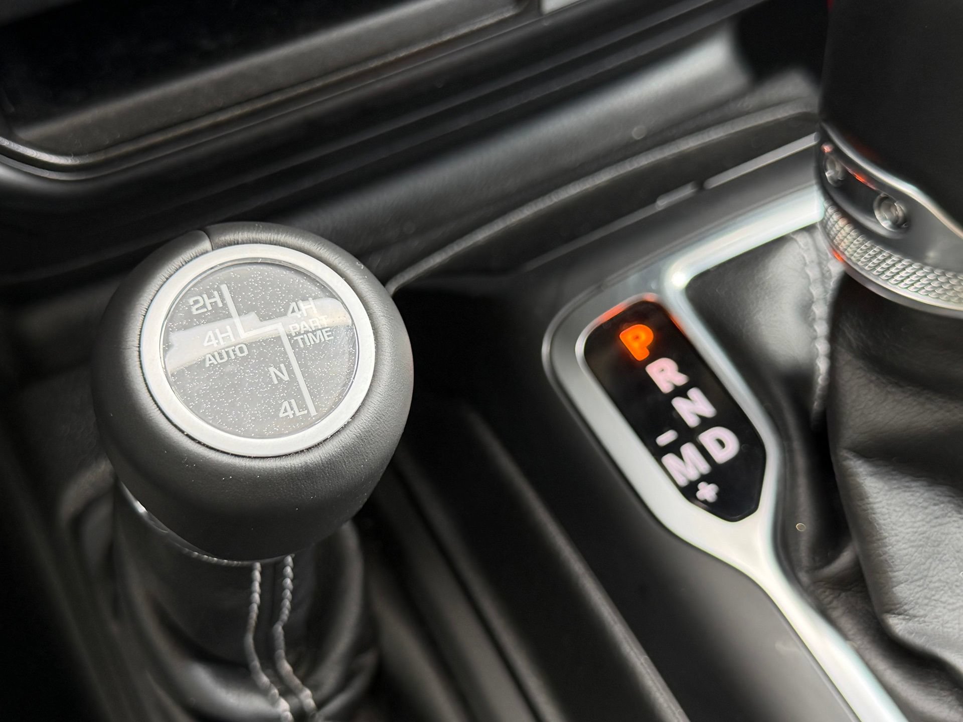 Used 2021 Jeep Wrangler Unlimited Sahara w/ Cold Weather Group AWD/4WD image 36