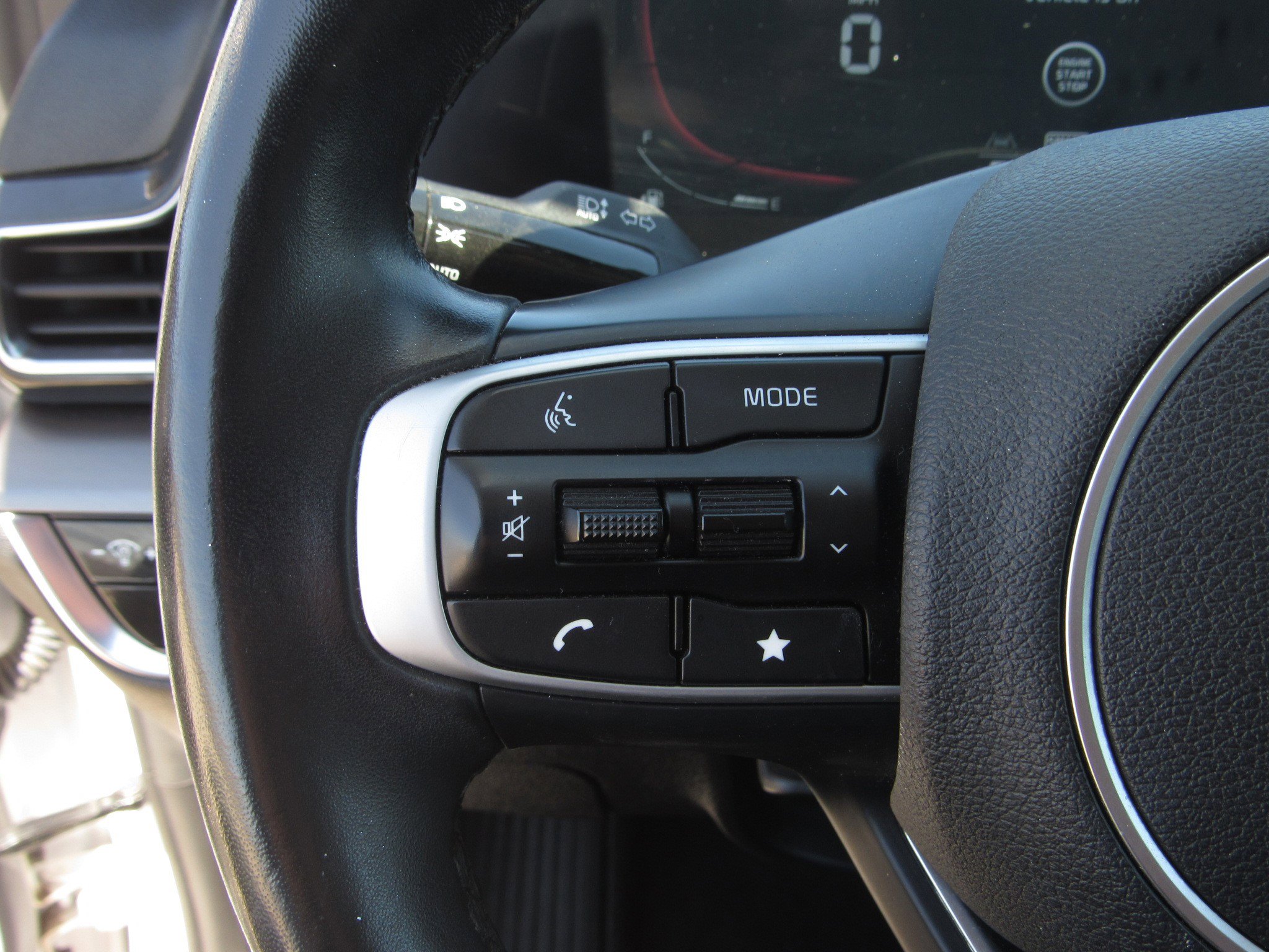 Used 2023 Kia Sportage EX image 25