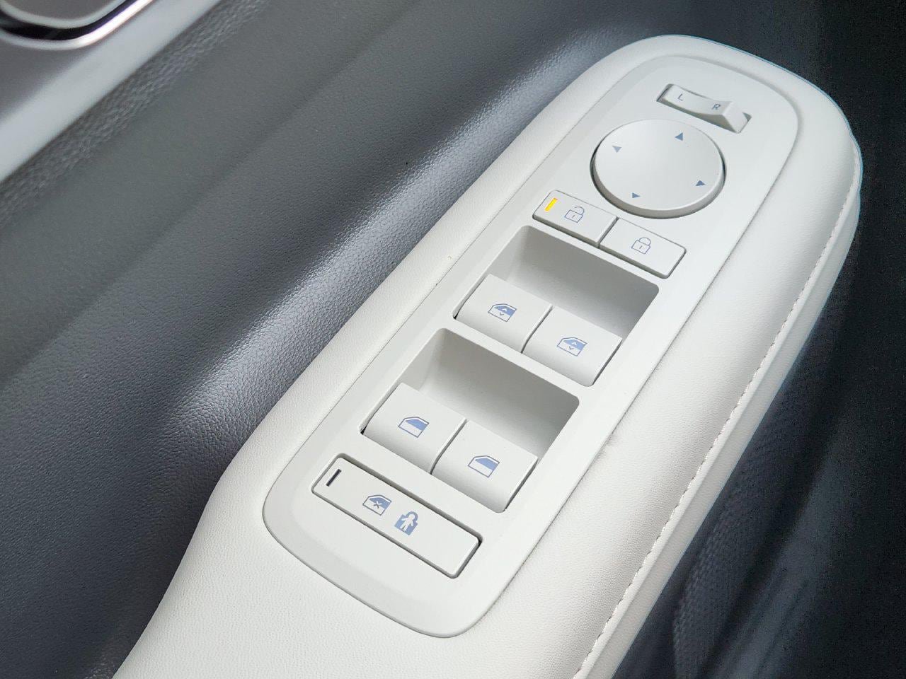 New 2026 Hyundai Santa Fe SEL FWD image 21