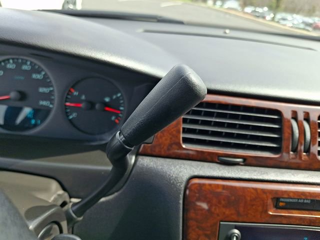 Used 2011 Chevrolet Impala LS image 14