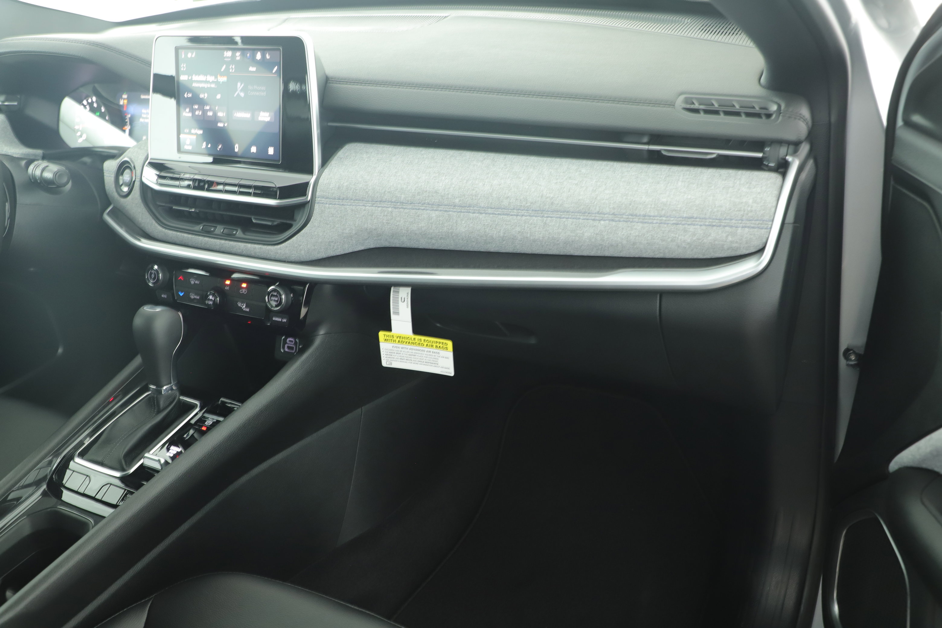 New 2026 Jeep Compass Latitude image 18