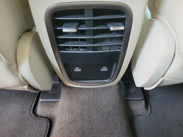 Used 2019 Lincoln MKC Select w/ Select Plus Package FWD image 18