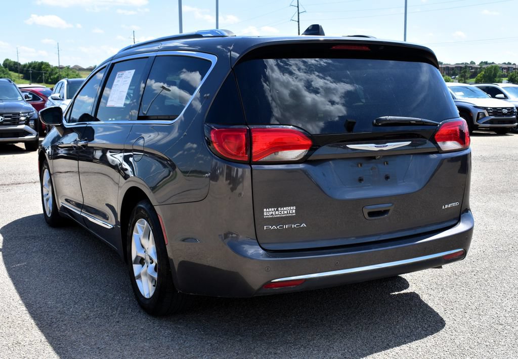 Used 2020 Chrysler Pacifica Limited FWD image 4