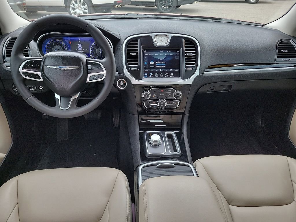 Used 2023 Chrysler 300 Touring L w/ Safetytec Plus Group RWD image 17