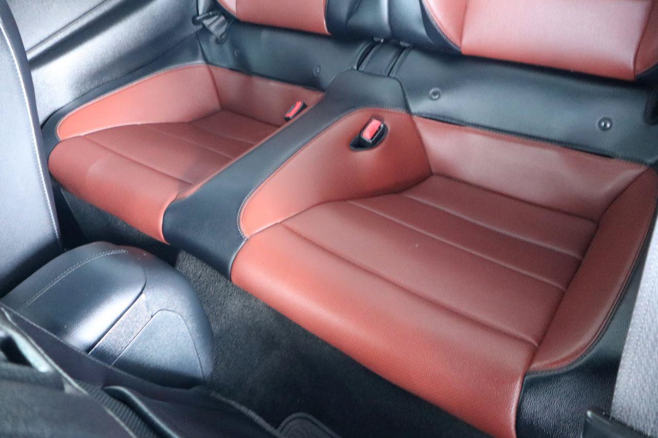 Used 2016 Ford Mustang Premium RWD image 30