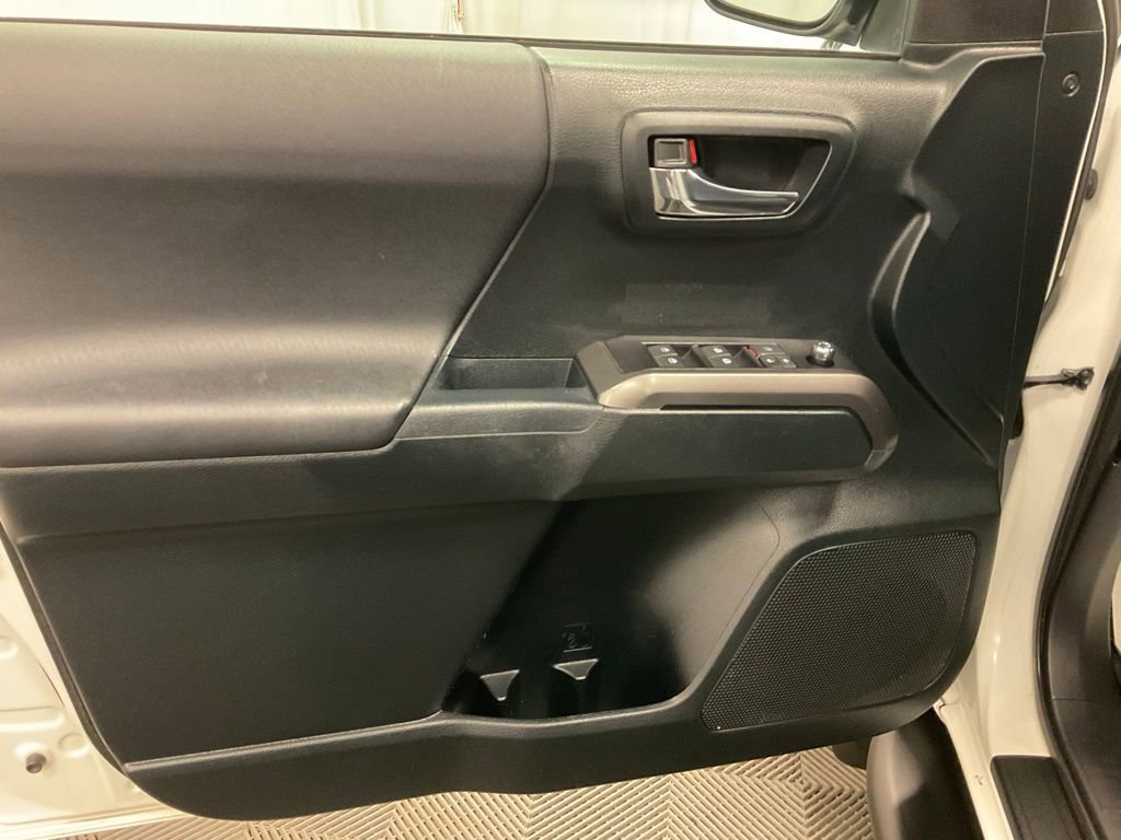 Used 2017 Toyota Tacoma TRD Pro image 16