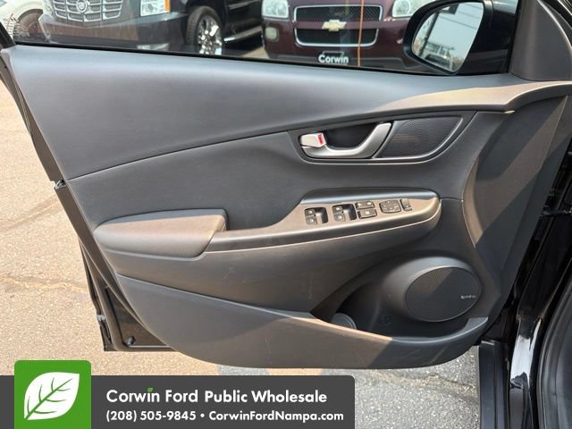 Used 2020 Hyundai Kona Limited AWD/4WD image 13