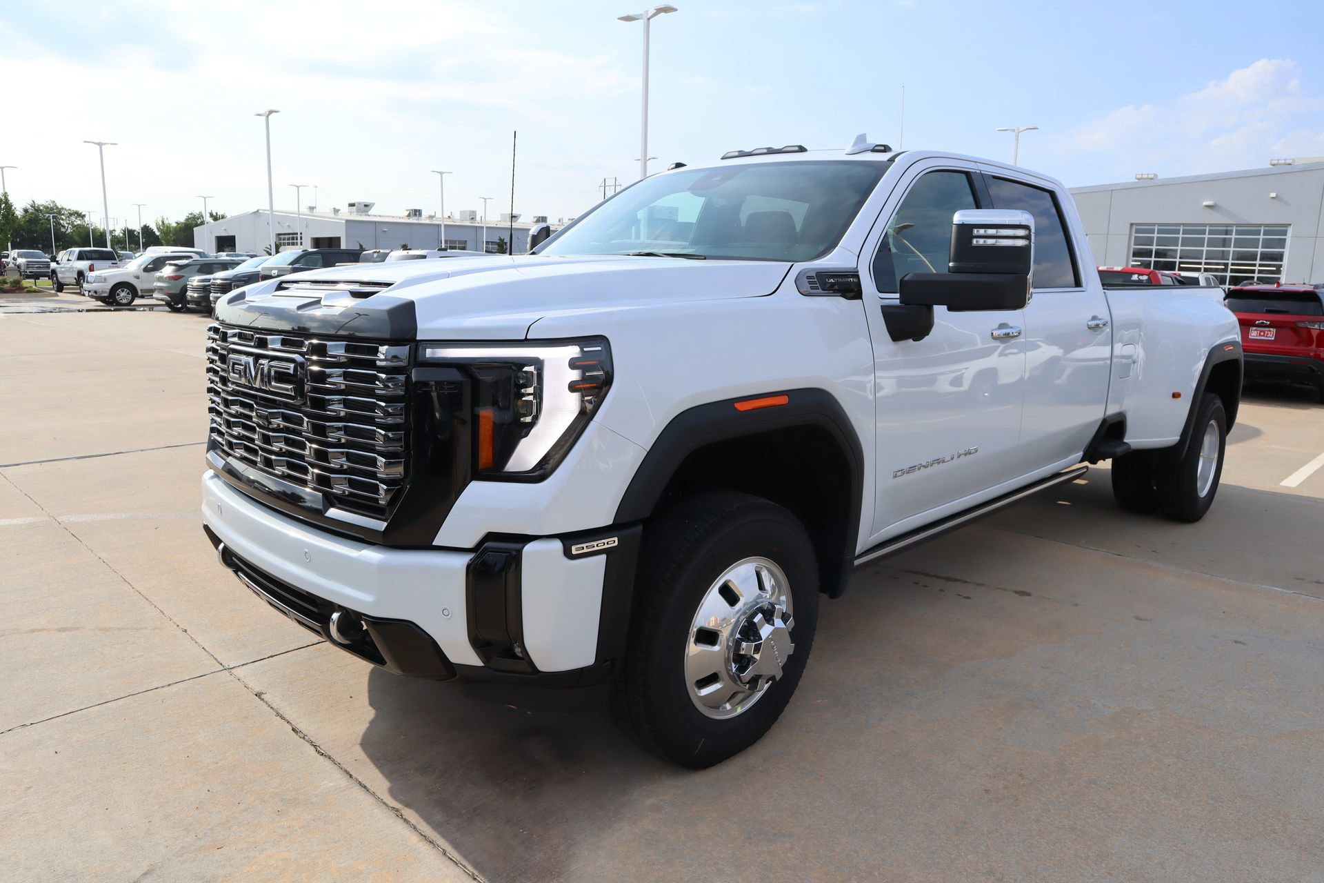 New 2026 GMC Sierra 3500 Denali Ultimate AWD/4WD image 13