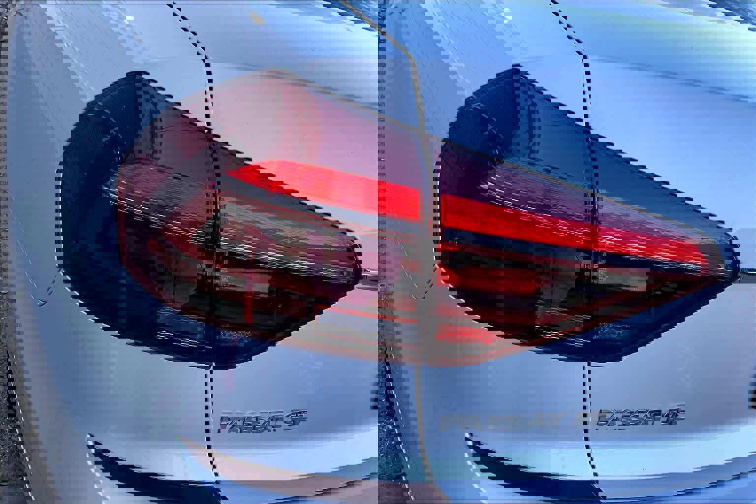 Used 2018 Volkswagen Passat 2.0T SE image 28