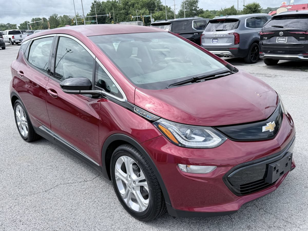Used 2017 Chevrolet Bolt LT FWD image 3