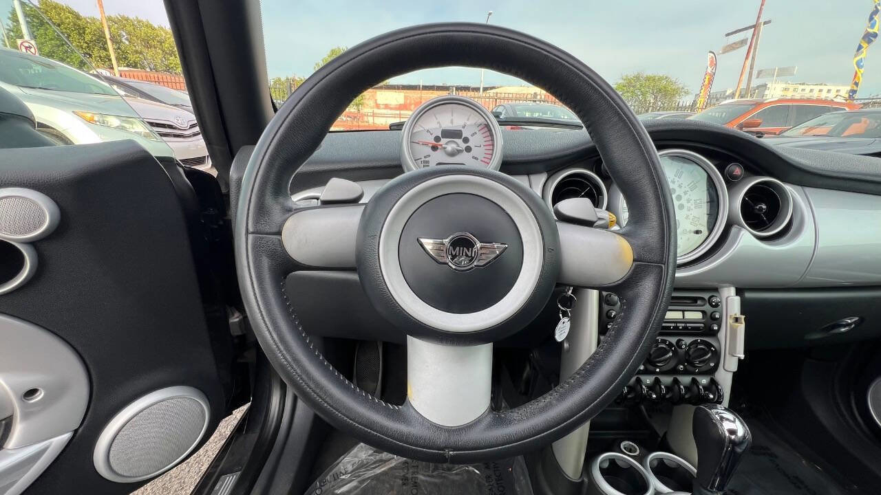 Used 2008 MINI Cooper Convertible image 10