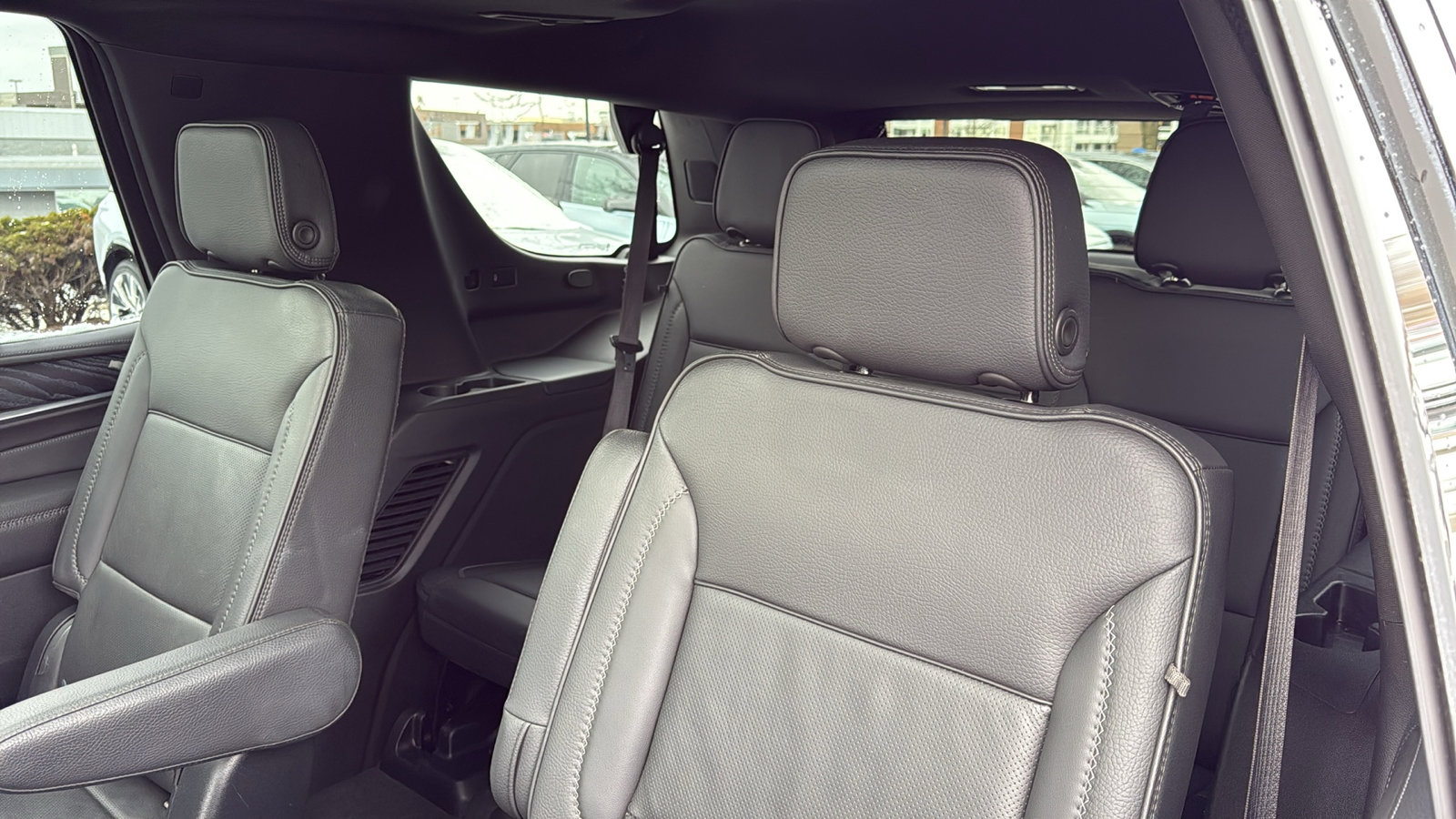 Used 2021 GMC Yukon Denali w/ Denali Premium Package image 28