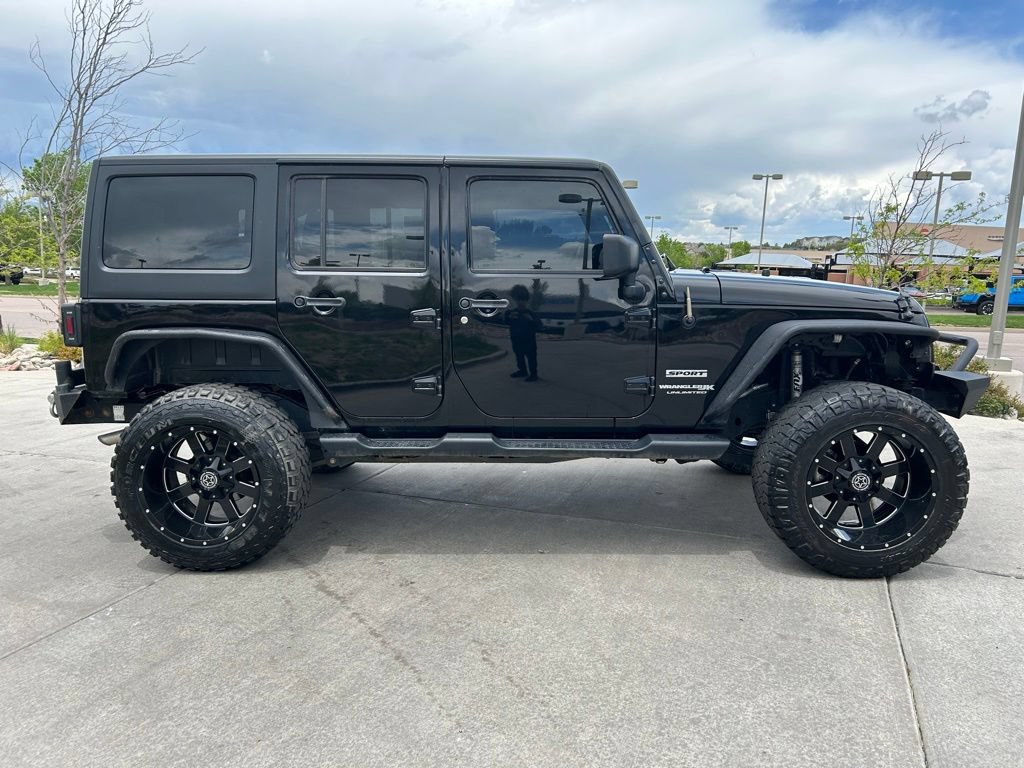 Used 2018 Jeep Wrangler Unlimited Sport S AWD/4WD image 11