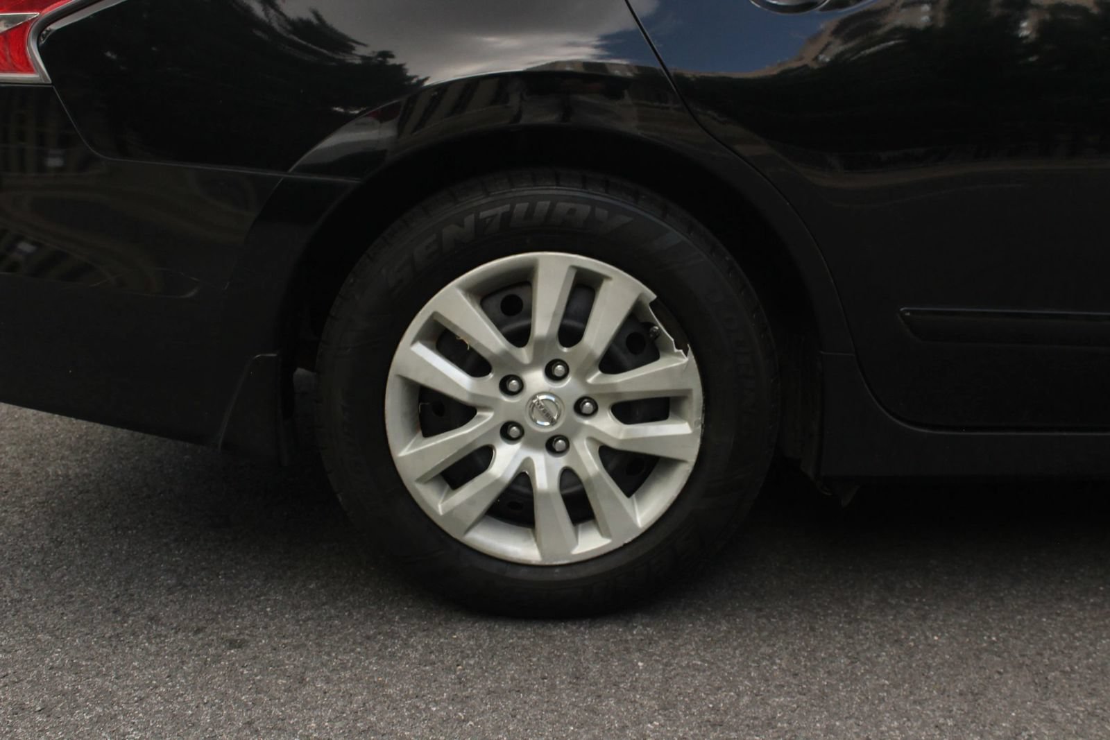 Used 2015 Nissan Altima 2.5 S w/ Power Driver Seat Package FWD image 5