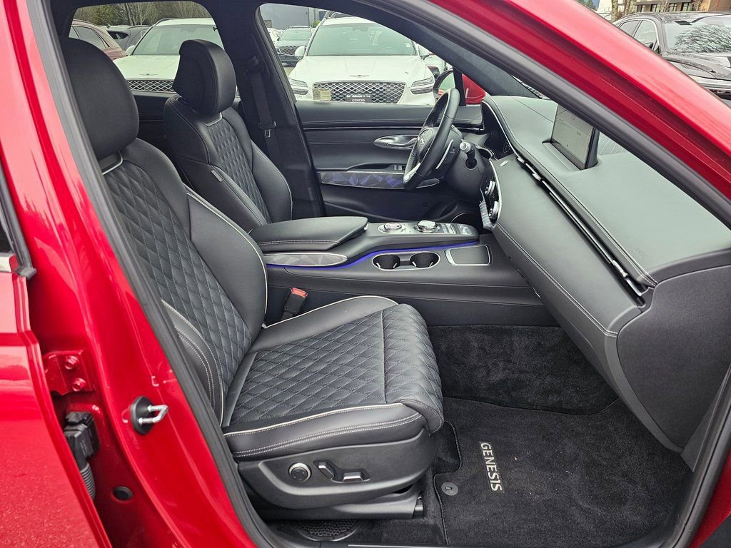 Certified 2025 Genesis GV70 3.5T Sport w/ Sport Advanced Package image 29