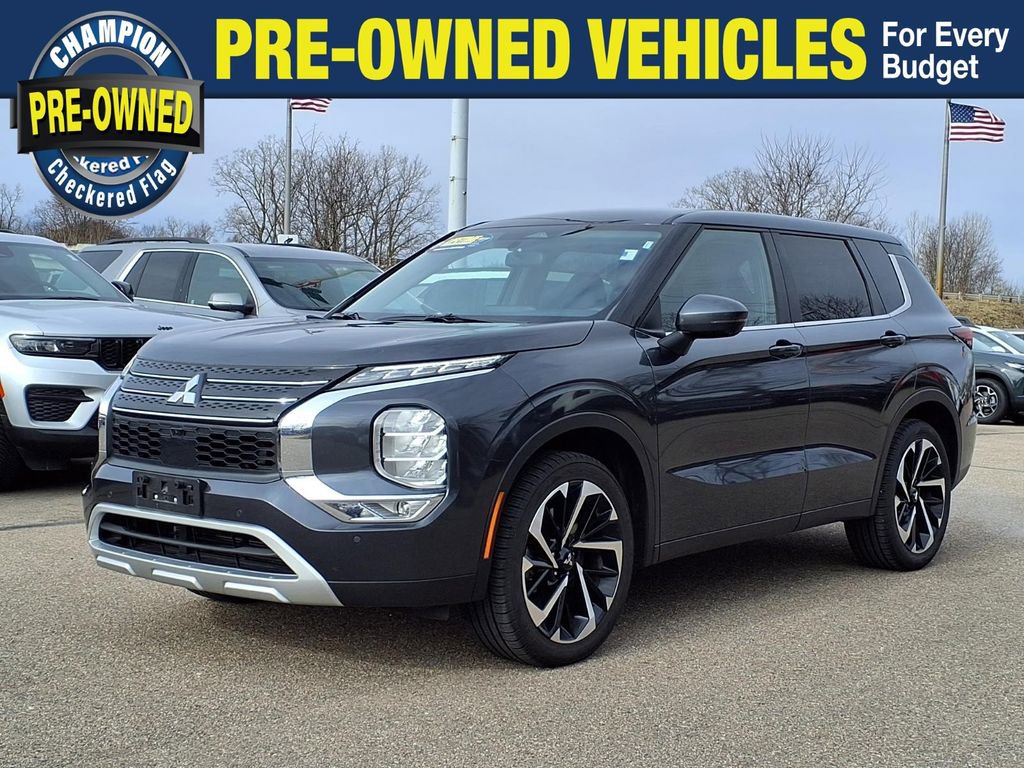 Used 2024 Mitsubishi Outlander SE