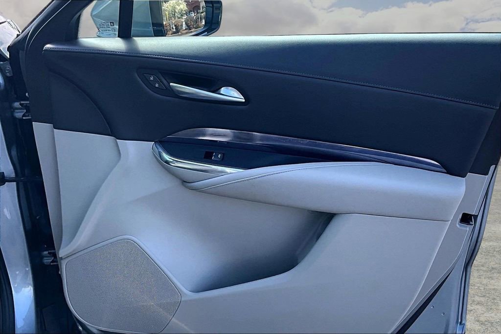 Certified 2023 Cadillac XT4 Luxury w/ Driver Awareness Package image 27