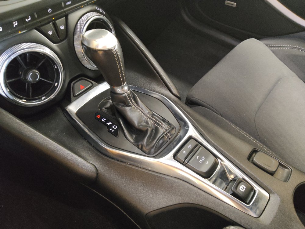 Used 2021 Chevrolet Camaro LT w/ Technology Package RWD image 26