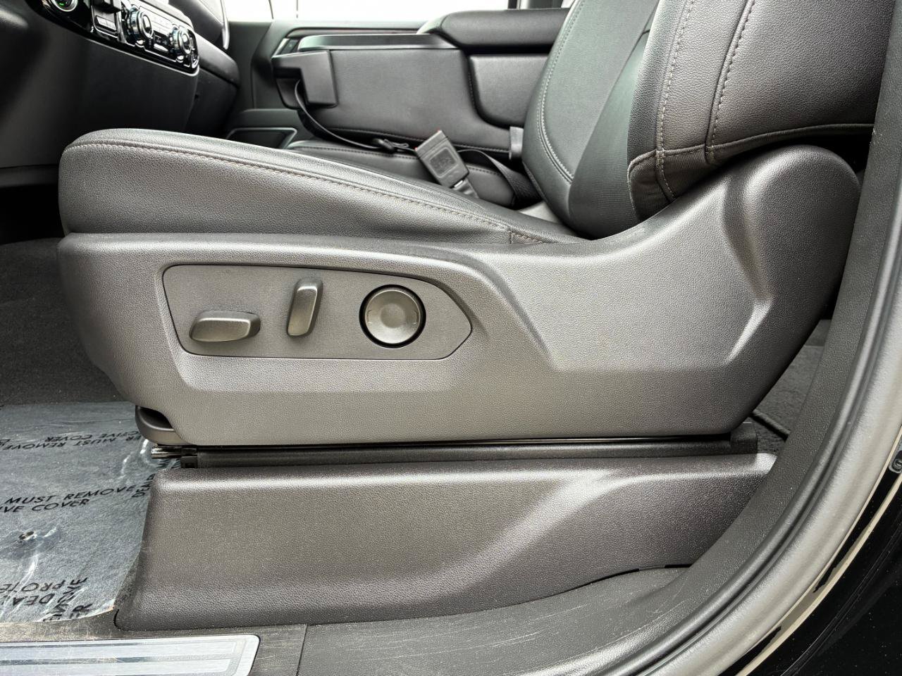Used 2025 GMC Sierra 1500 SLT AWD/4WD image 14