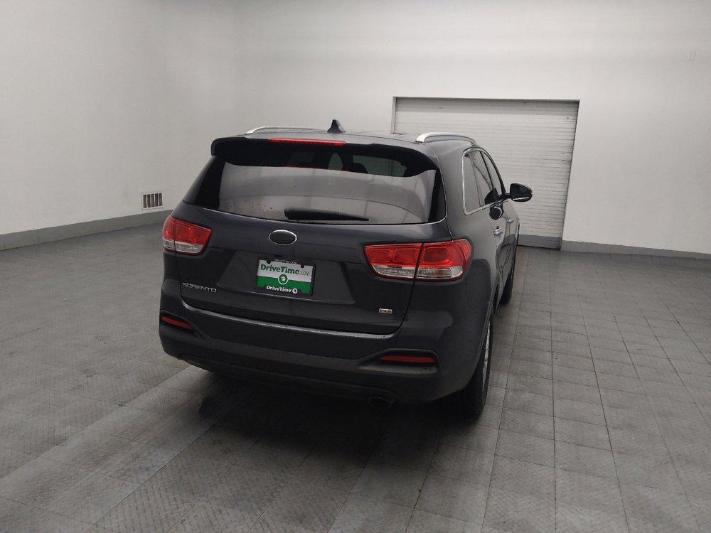 Used 2018 Kia Sorento LX image 7