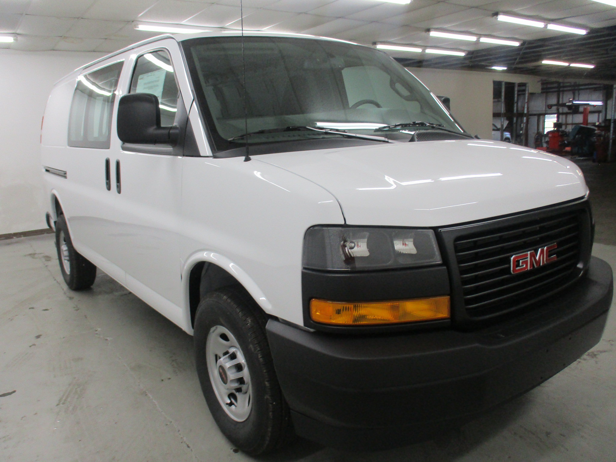 New 2026 GMC Savana 2500 w/ Driver Convenience Package RWD image 3