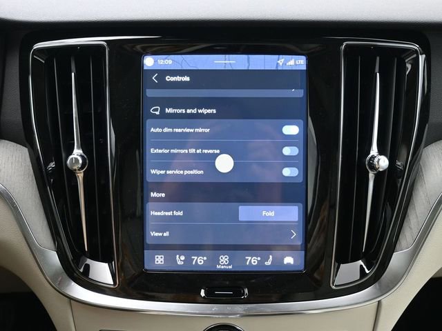 New 2026 Volvo V60 B5 Cross Country Plus w/ Protection Package Premier image 18