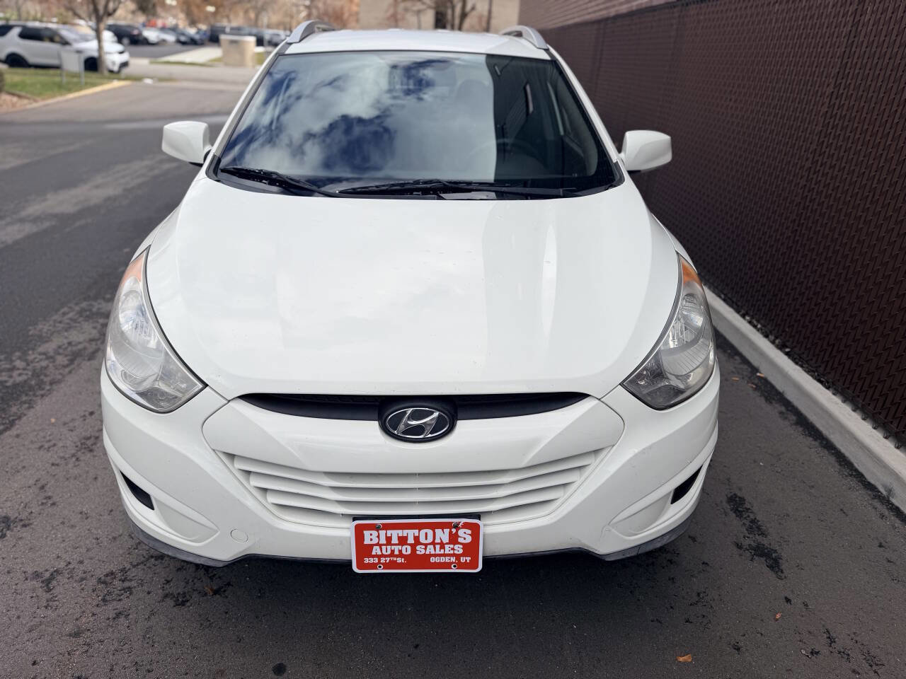 Used 2011 Hyundai Tucson GLS image 3