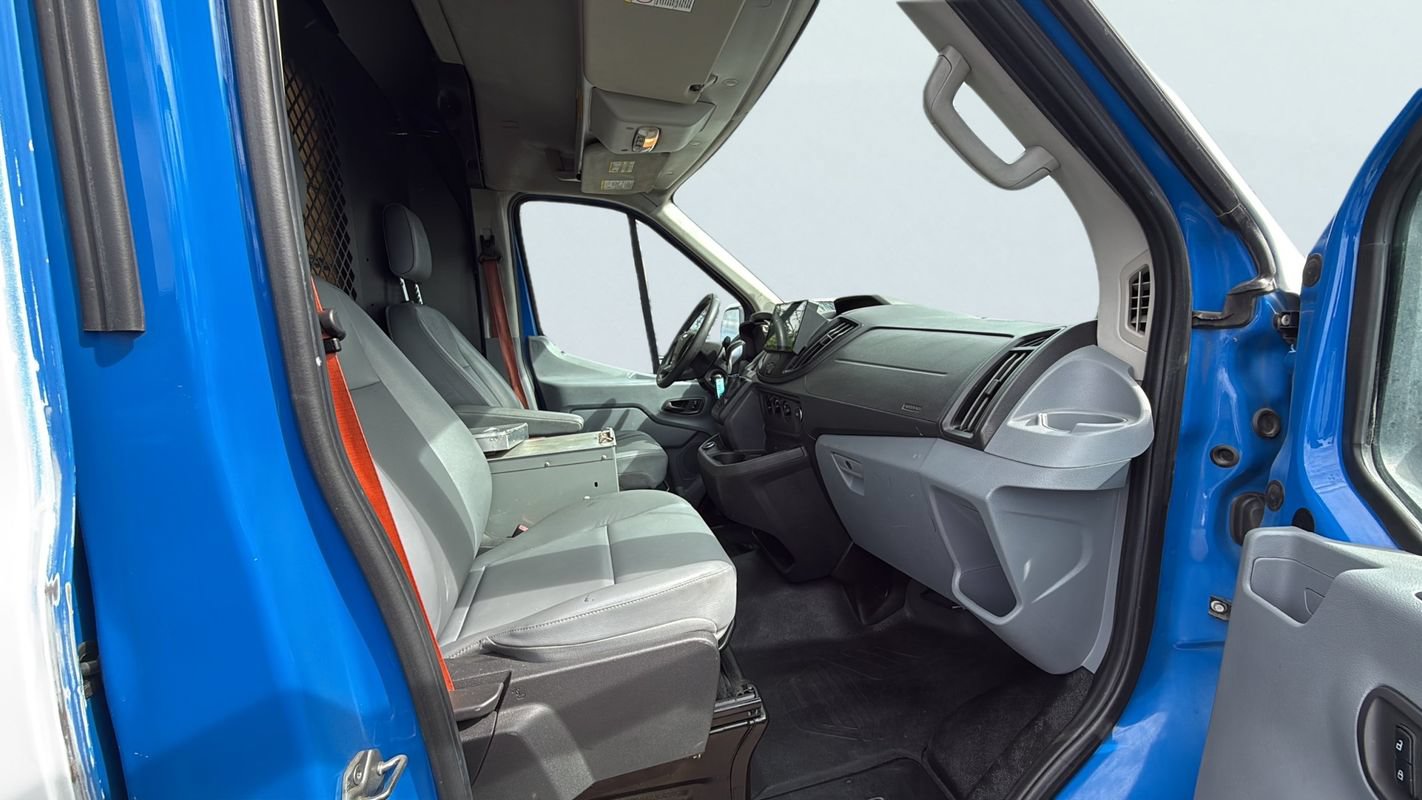 Used 2018 Ford Transit 250 148 Medium Roof RWD image 12