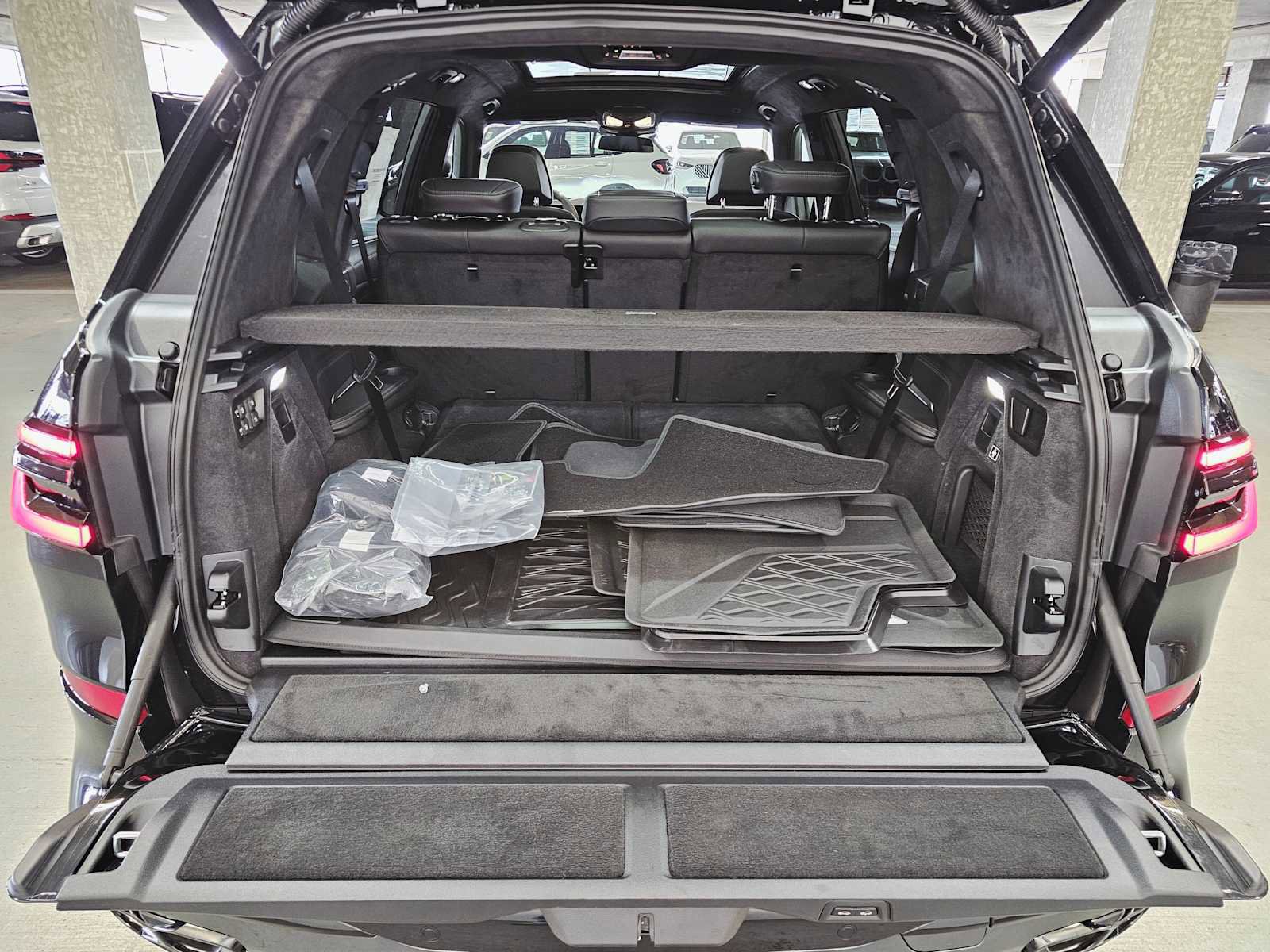 New 2026 BMW X7 M60i image 29