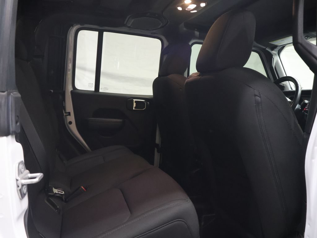 Used 2022 Jeep Gladiator Sport AWD/4WD image 13