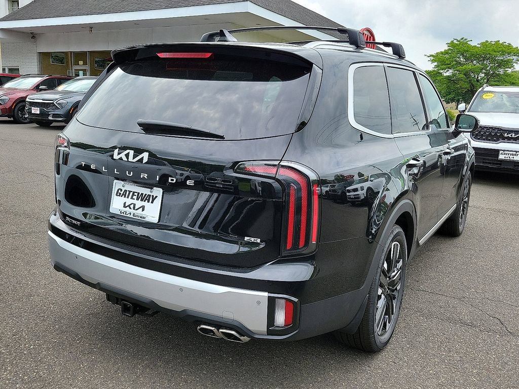 Used 2024 Kia Telluride SX w/ Towing Package image 4