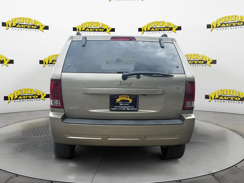 Used 2006 Jeep Grand Cherokee Laredo w/ Cargo Convenience Group RWD image 4
