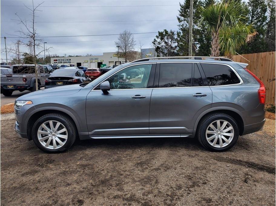 Used 2018 Volvo XC90 T6 Momentum w/ Momentum Plus Package AWD/4WD image 5