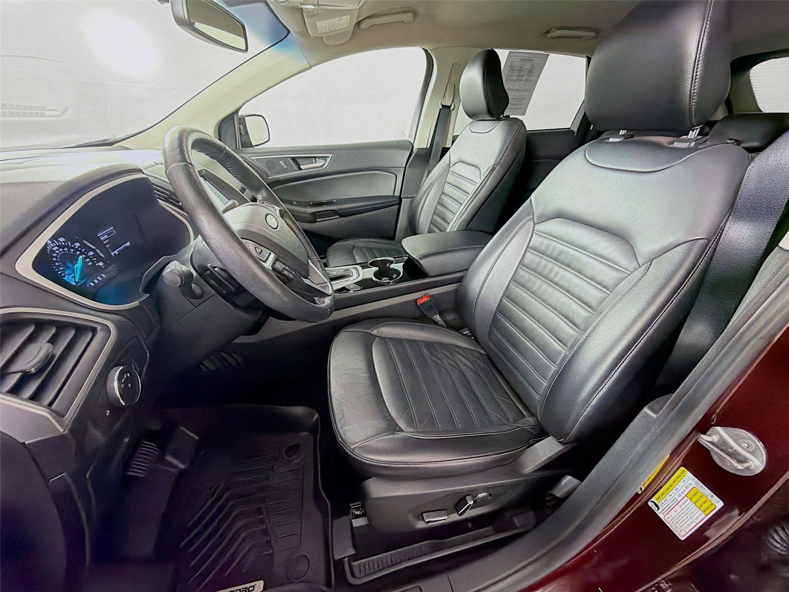 Used 2017 Ford Edge SEL w/ Equipment Group 201A AWD/4WD image 2