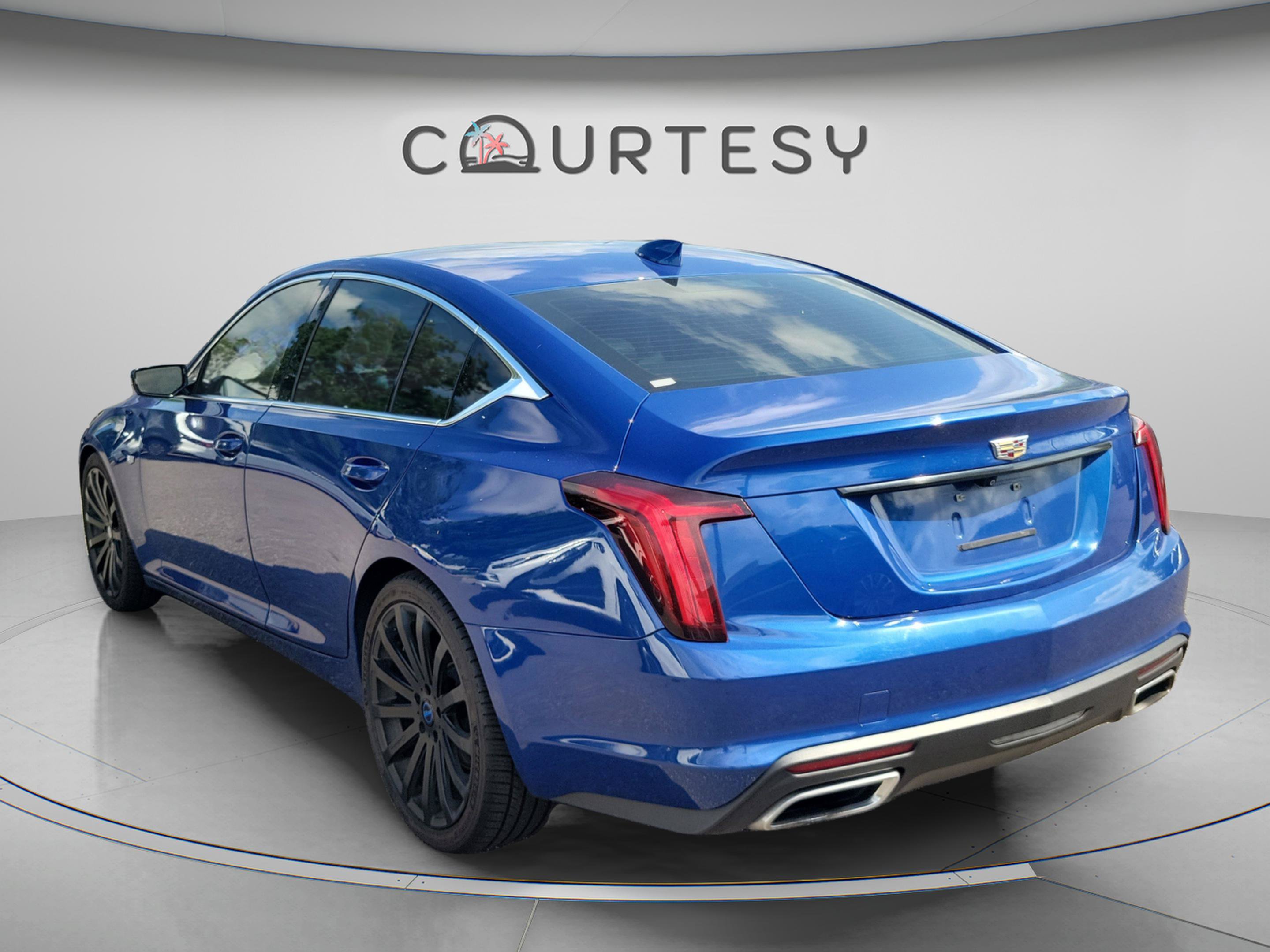 Used 2021 Cadillac CT5 Luxury RWD image 2