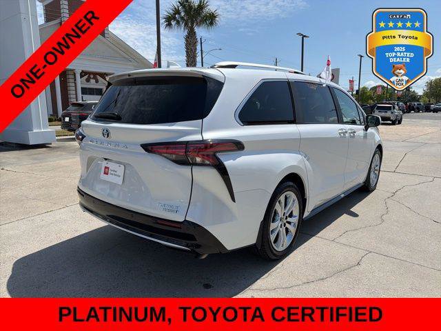 Certified 2024 Toyota Sienna Platinum image 5