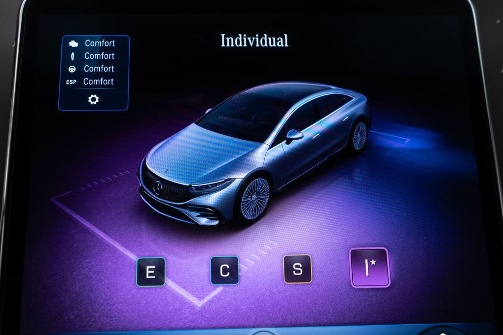 Used 2023 Mercedes-Benz EQS 450+ 4MATIC Sedan w/ AMG Line Exterior Package image 27