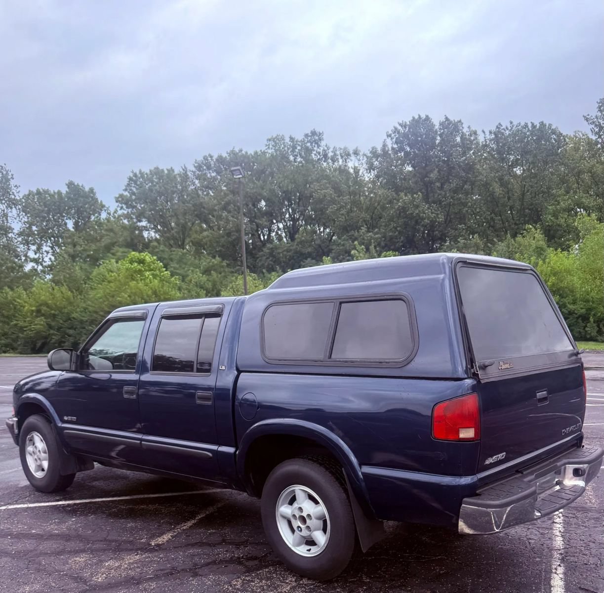 Used 2001 Chevrolet S10 Pickup LS AWD/4WD image 3