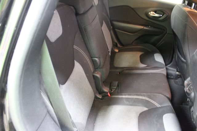 Used 2014 Jeep Cherokee Latitude FWD image 9