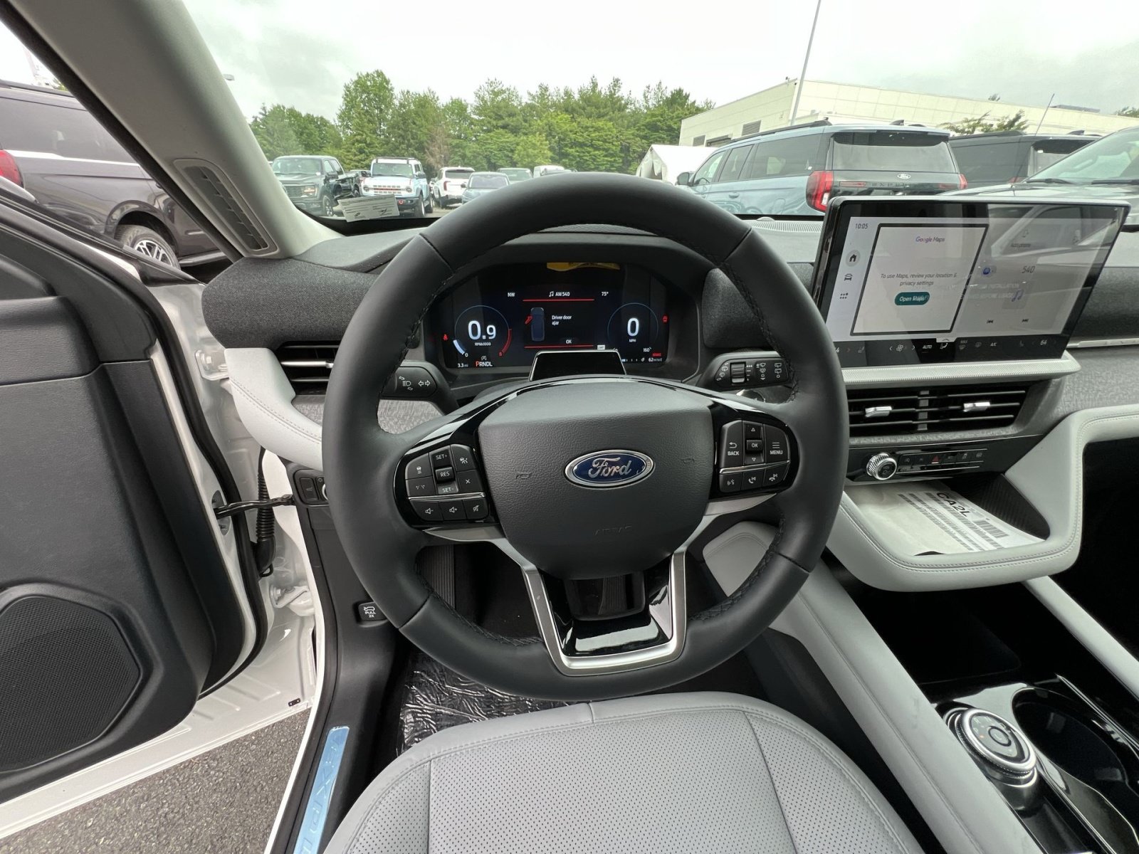 New 2026 Ford Explorer Platinum w/ LUX Leather Package AWD/4WD image 24