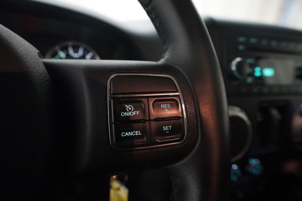 Used 2012 Jeep Wrangler Sahara w/ Connectivity Group AWD/4WD image 18