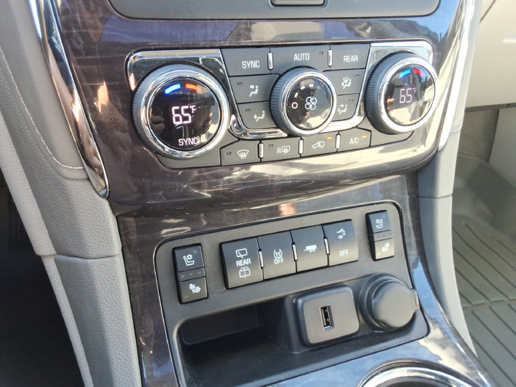 Used 2017 Buick Enclave Premium w/ Experience Buick Package FWD image 35