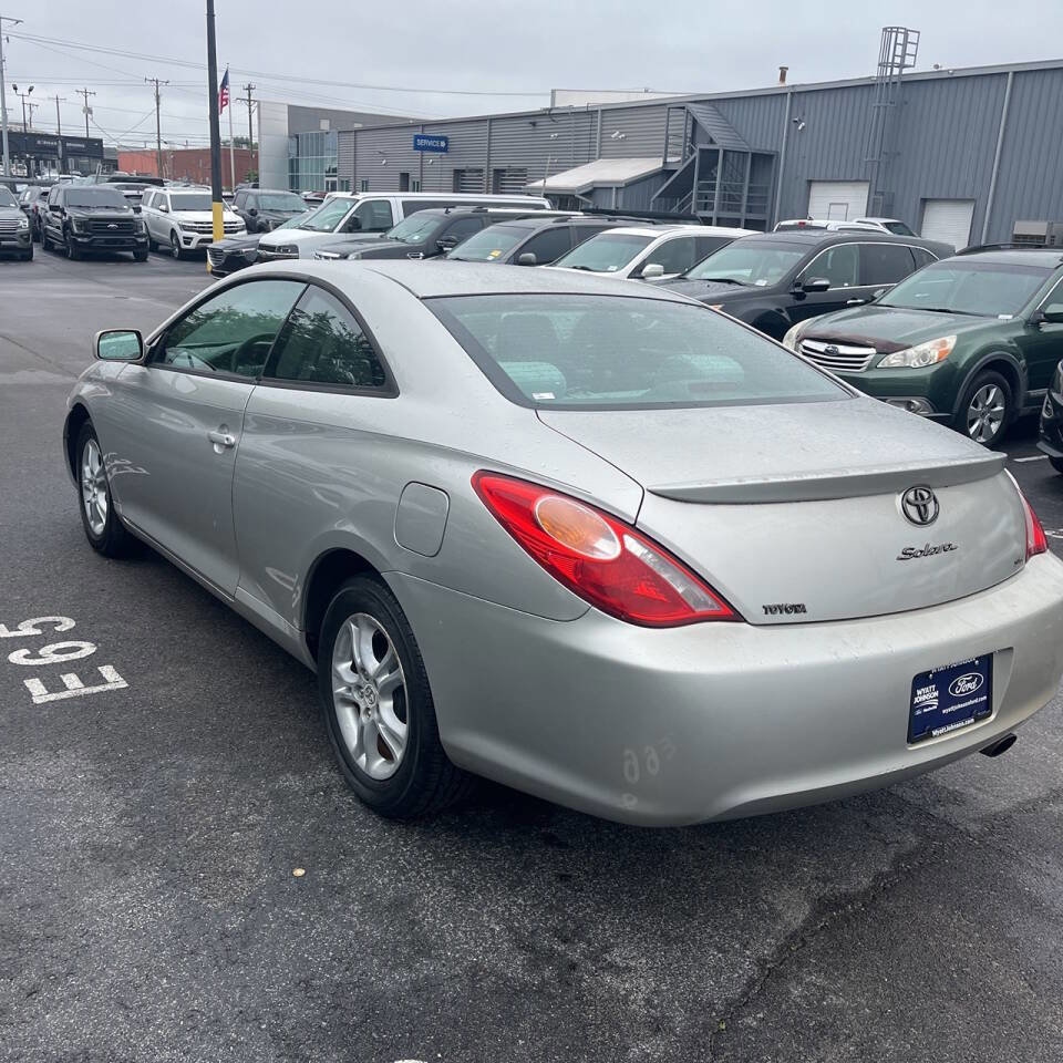 Used 2004 Toyota Solara SE Sport FWD image 3