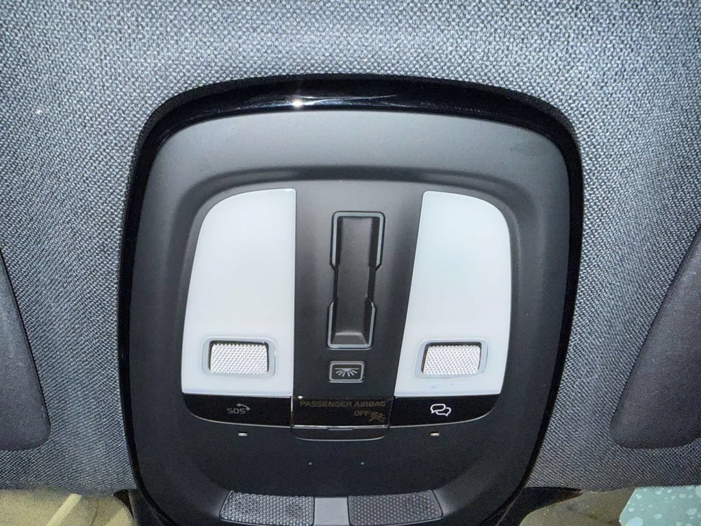 Used 2023 Volvo XC40 Recharge Ultimate AWD/4WD image 26