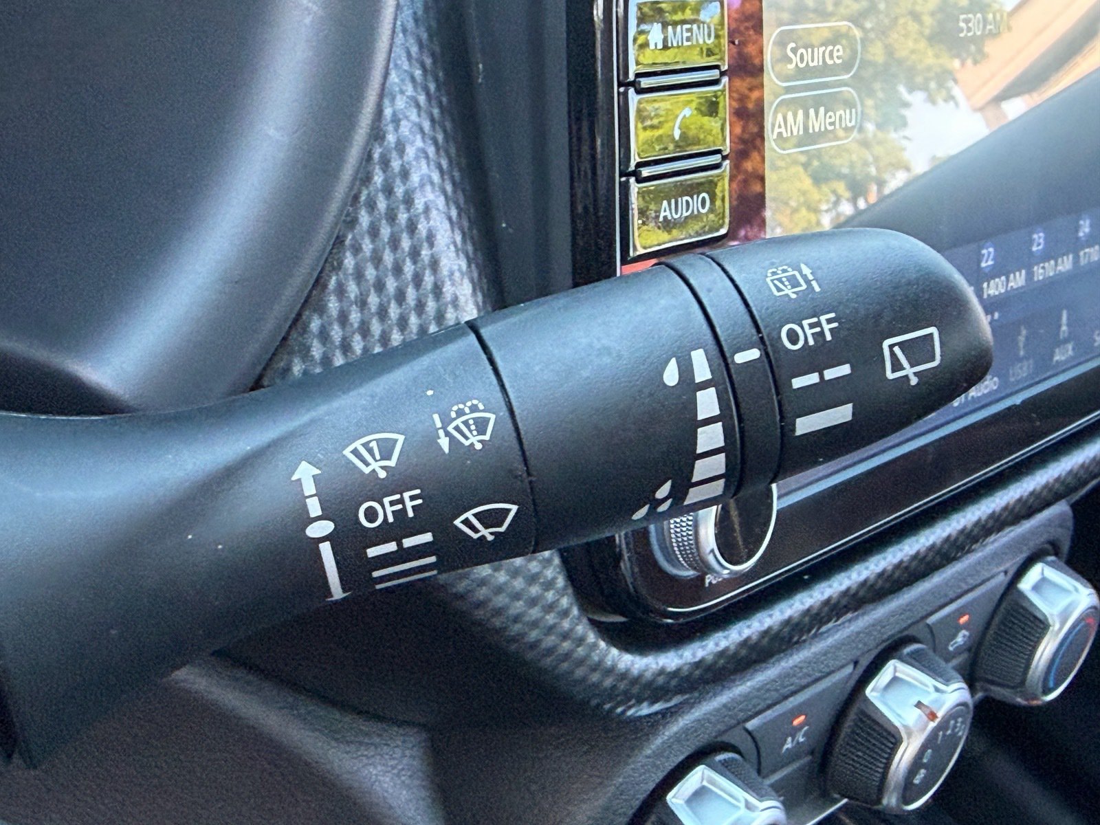 Used 2024 Nissan Kicks SV FWD image 31