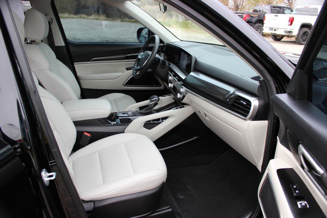 Used 2023 Kia Telluride S w/ S Sunroof Package image 16